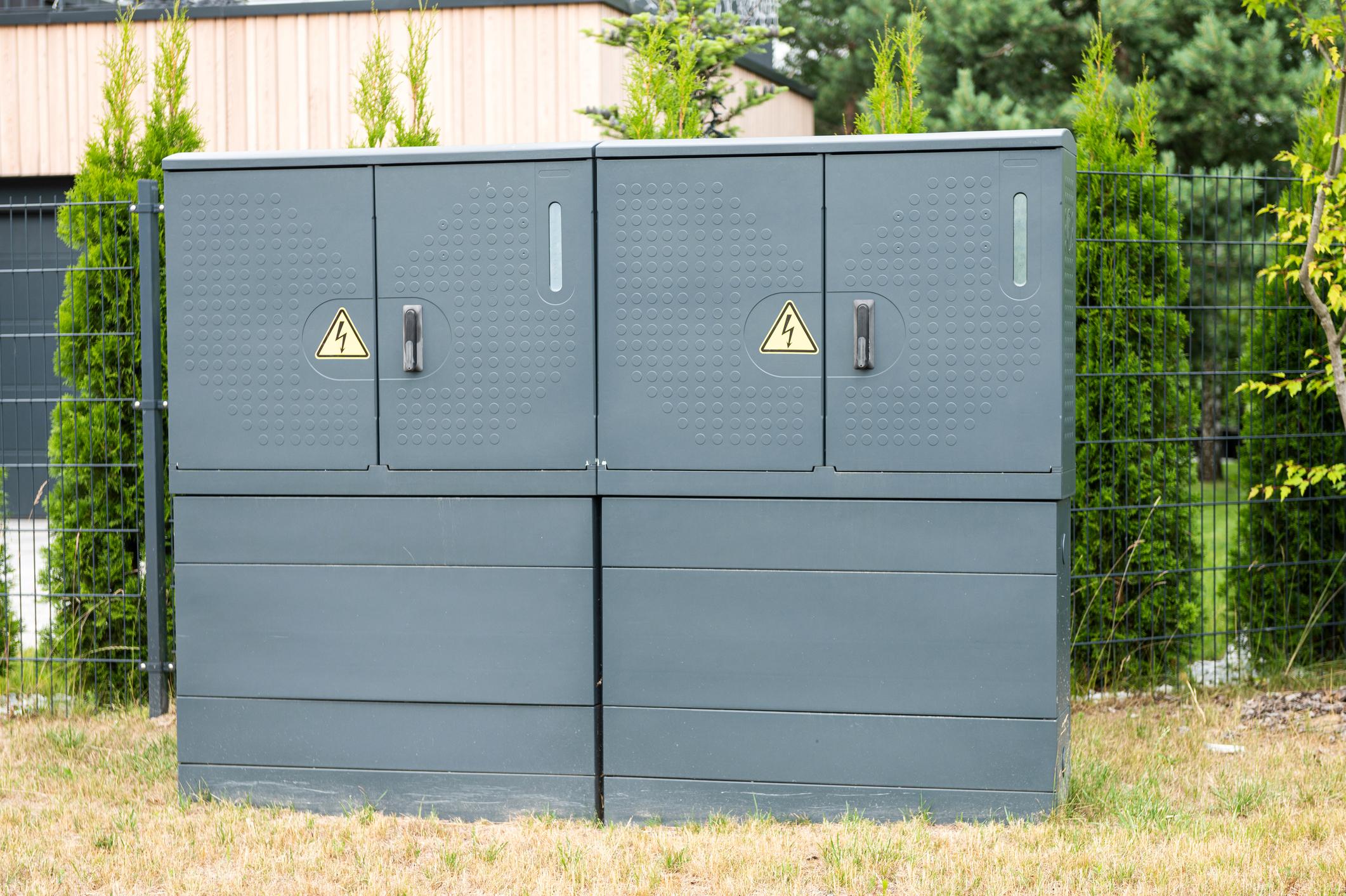 キュービクルとは?内部構造や高圧受電設備としての導入メリット、注意点を徹底解説!