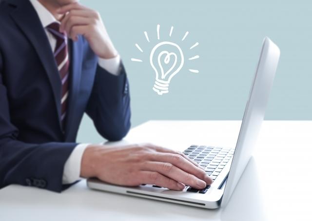 高圧電気料金を見直すなら「市場連動型プラン」。よりオトクに乗り換えるコツとは?