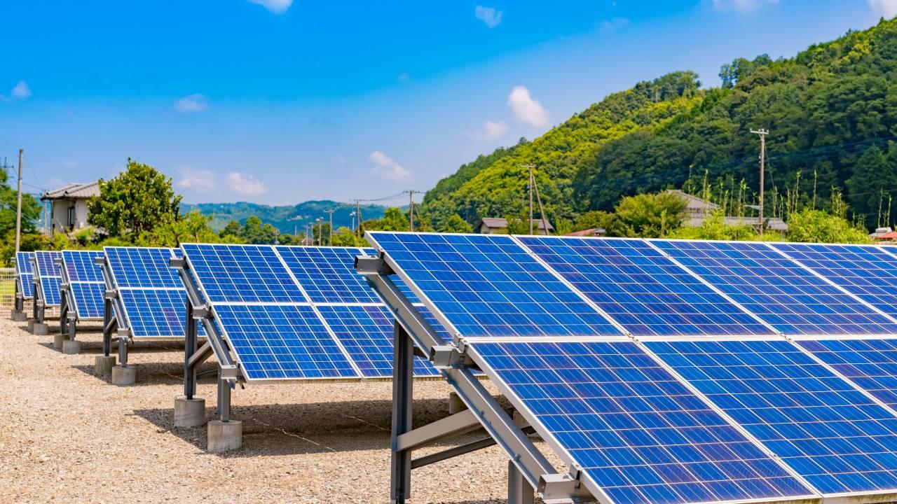【2025年度最新】太陽光発電の売電価格は?売電価格の推移や今後の動向を解説!